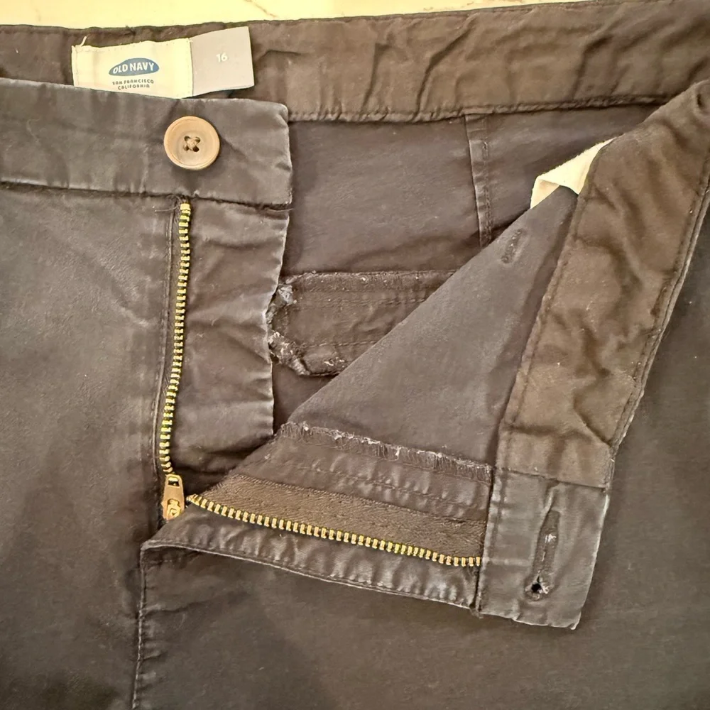 GUC size 16 Old Navy Classic Black Women’s Shorts - Picture 3 of 3